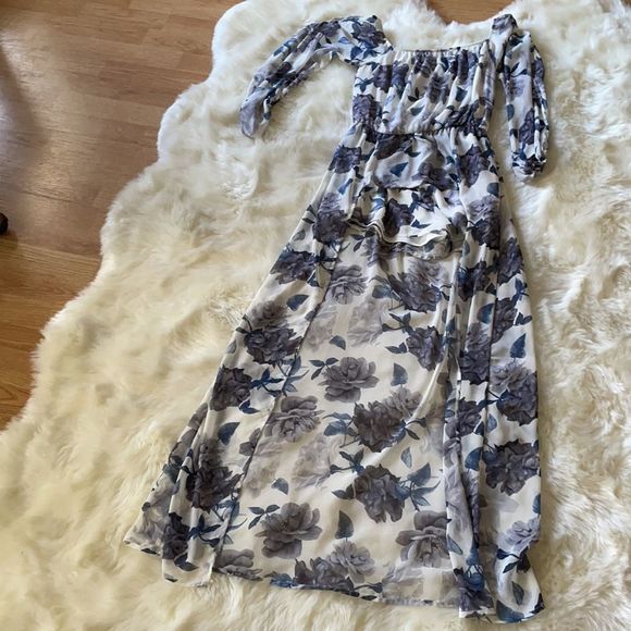 Peach Love California Dresses & Skirts - Peach Love California  Beuatiful Blue Flowy Floral Romper Dress size sma…